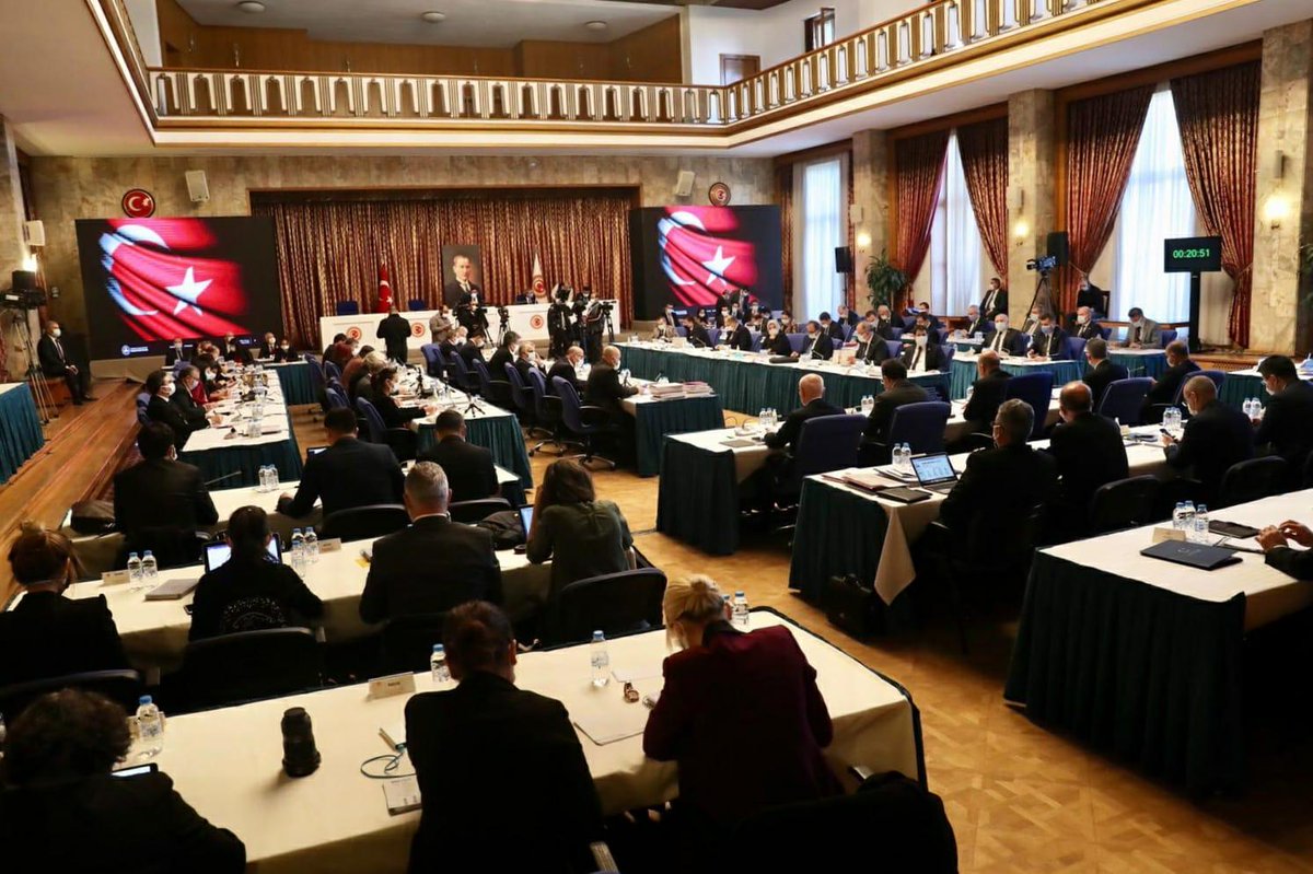 Bakanımız Sn. <a href="/suleymansoylu/">Süleyman Soylu</a>'nun sunumuyla, Bakanlığımız ve bağlı kuruluşların 2️⃣0️⃣2️⃣1️⃣ Yılı Bütçesi, TBMM Plan ve Bütçe Komisyonu'nda görüşülmeye başlandı