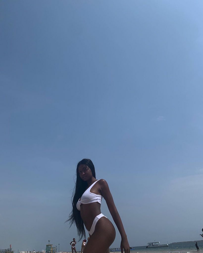 kythegod__'s tweet photo. “Attitude is a choice. “Don't be pushed around by the fears in your mind. “Instead of worrying about what you cannot control, shift your energy to what you can create.” “It's only after you've stepped outside your comfort zone that you begin to change, grow, and transform.” https://t.co/ysvleGG7C0
