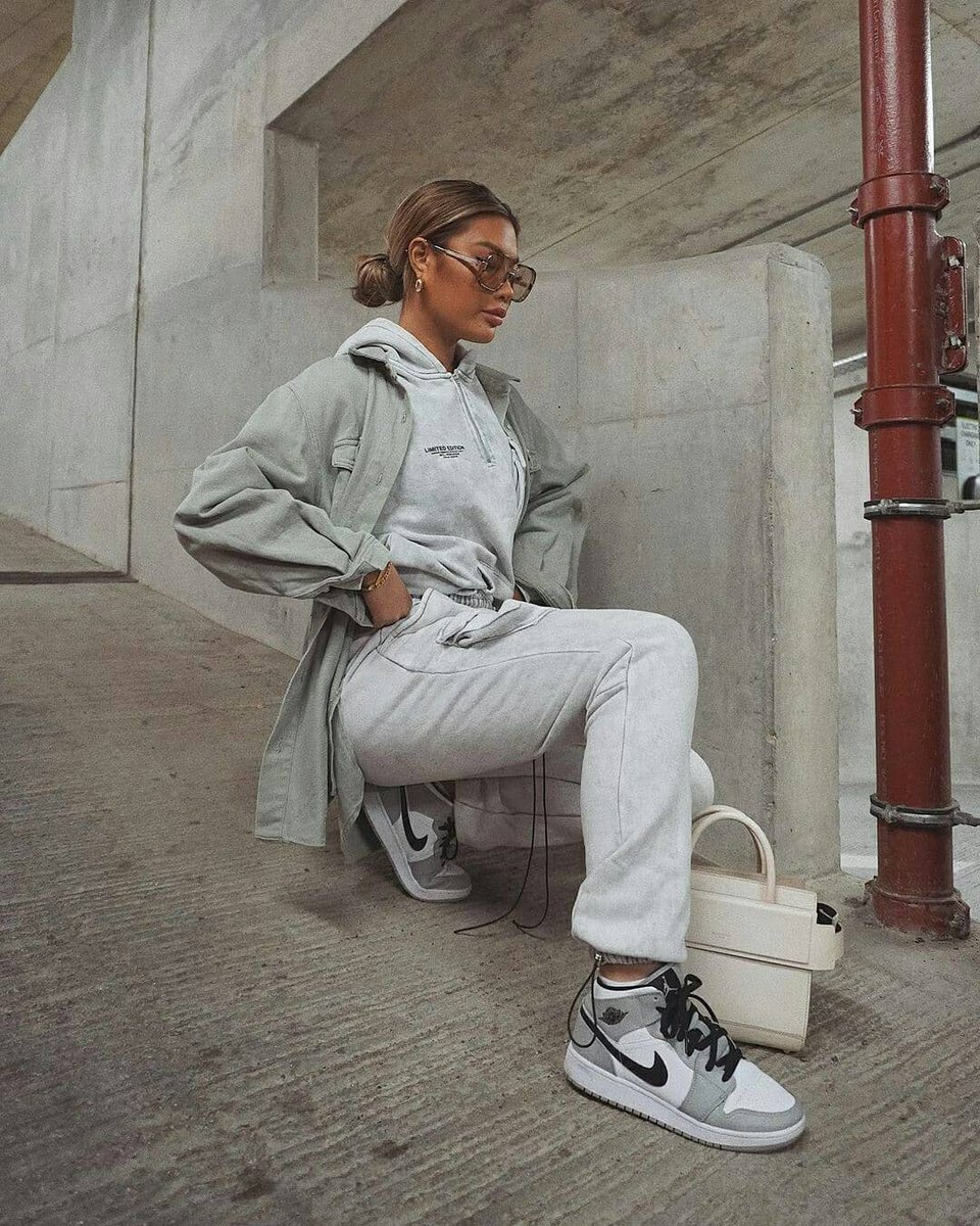 Casual day ✨

Shoppez les joggings> bit.ly/309OLK3

📸 instagram.com/x_carms