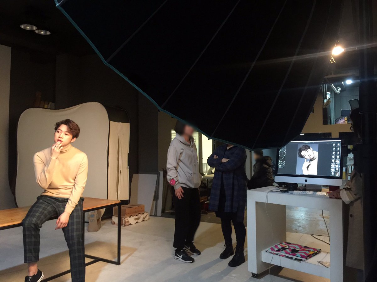 thevaneofficial's tweet photo. 어느새 가을 끝🍁
#채보훈 #더베인 #째요일 #11월안녕 #staysafe https://t.co/6f7Jw8Ml1a