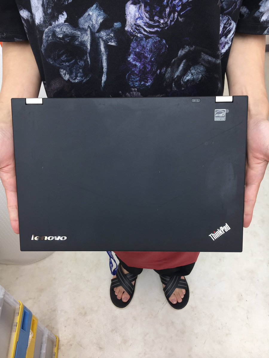 PCcomfullAKB3's tweet photo. 今週のアキバ3号店限定特価②
【ThinkPad T430】
先週のT420から1年新しくなったこちら!
14インチの見やすい液晶サイズに、ギリ持ち運びもできる重量!
キーボードも良い感じ💕
今週は第3世代ThinkPad祭りじゃ〜
秋葉原3号店のみで、在庫は20台!
明日販売開始です!
#PCコンフル #T430 #ThinkPad https://t.co/nYmsMBIxZy