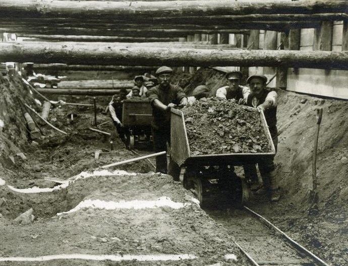 Happy birthday: Bilfinger is turning 140 years old in 2020! 🎉🎂 Thank you to all our employees and customers who made these 140 years of engineering skills happen.💪 #WeMakeItWork #140Years #ThrowbackThursday #Tbt