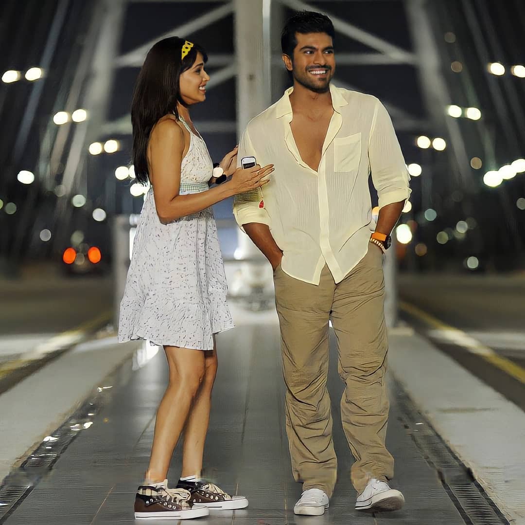 AlwayzJagadeesh's tweet photo. #DecadeForOrange
#RamCharan @AlwaysRamCharan #SeethaRAMaRajuCHARAN #DecadeForCultClassicOrange https://t.co/m2I2DIsqPr