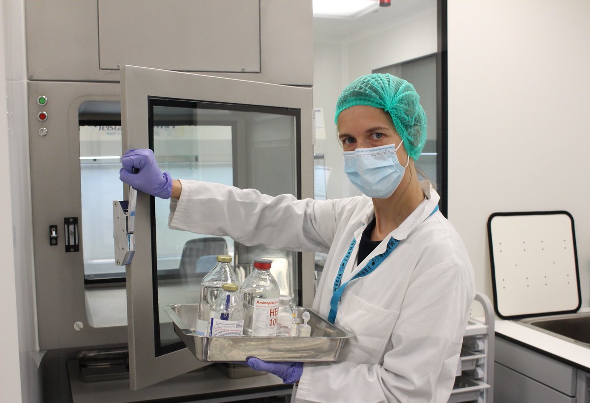 htrueta's tweet photo. Una professional del Servei de Farmàcia de l'Hospital Trueta obté la certificació d’excel·lència com a especialista en suport nutricional https://t.co/VItMc7GU89 https://t.co/ec3iI4vbW7