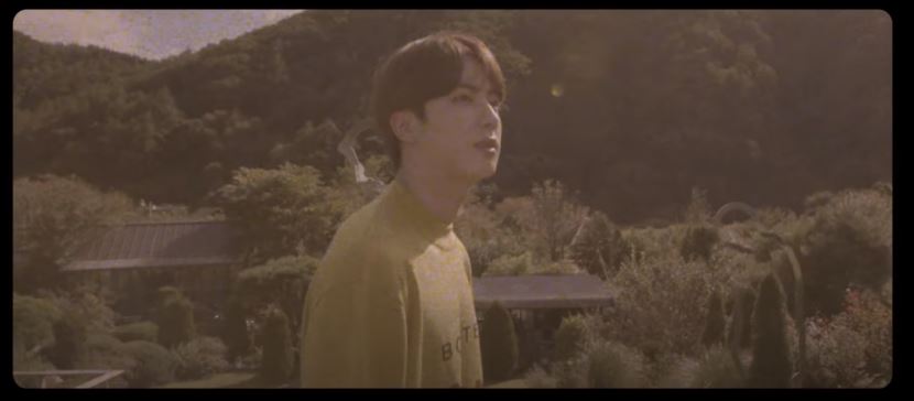 We then have shots of them outside(later on as in the forest version). These shots going faster, like fleeting memories, and in film, like, again, memories? Also, I noticed that the OG mv is shot in a 16:4 ratio(?) while the other two are uh, full aspect? It fits the whole YT box