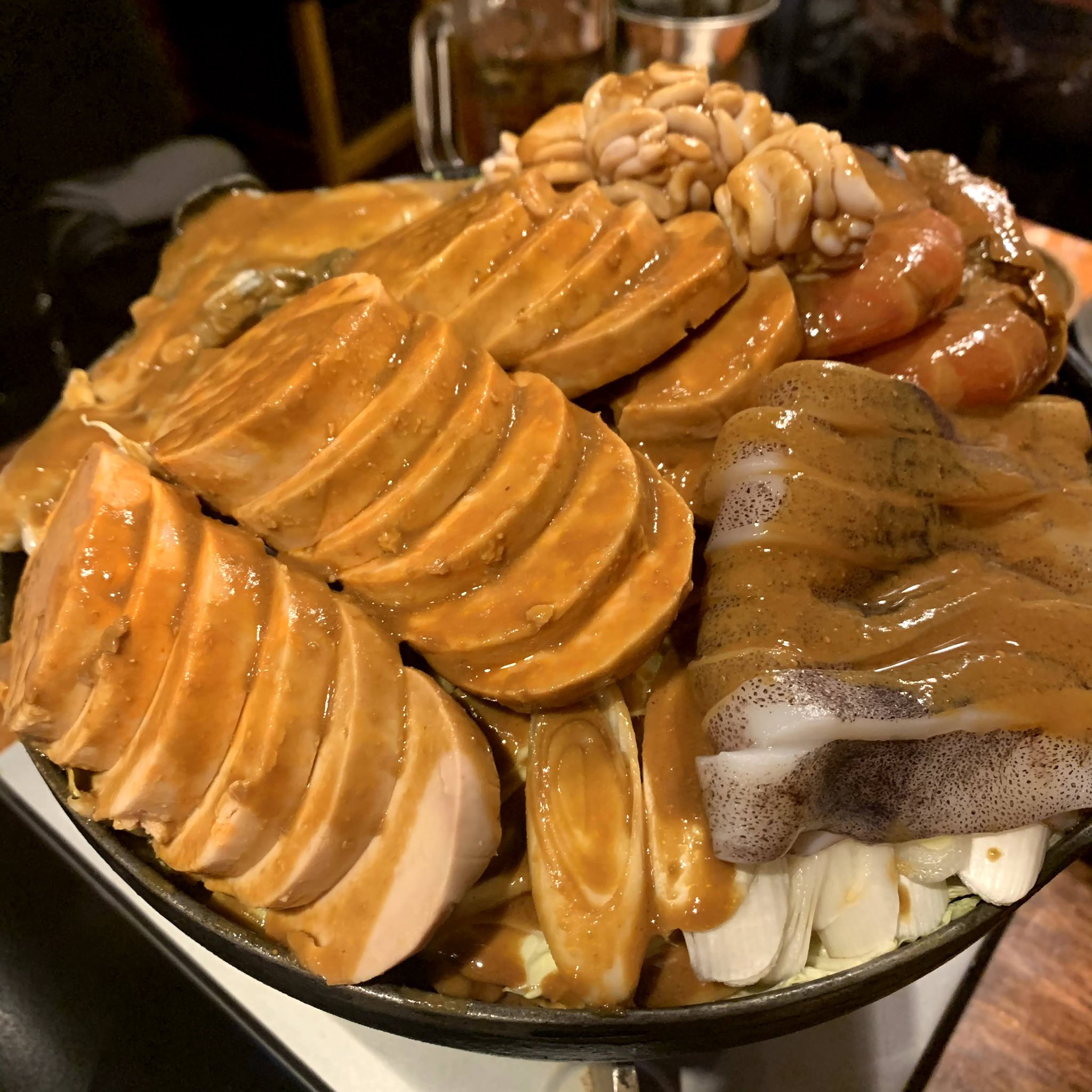 Twitter 上的 りょうくんグルメ 渋谷 牡蠣海鮮かいり 名物の痛風鍋は高級海鮮がどっさり 味噌ベースに海鮮の出汁が染み込んだ濃厚なスープが絶品 海鮮好きにはたまらない一品 T Co 9jq0pwwm6m Twitter