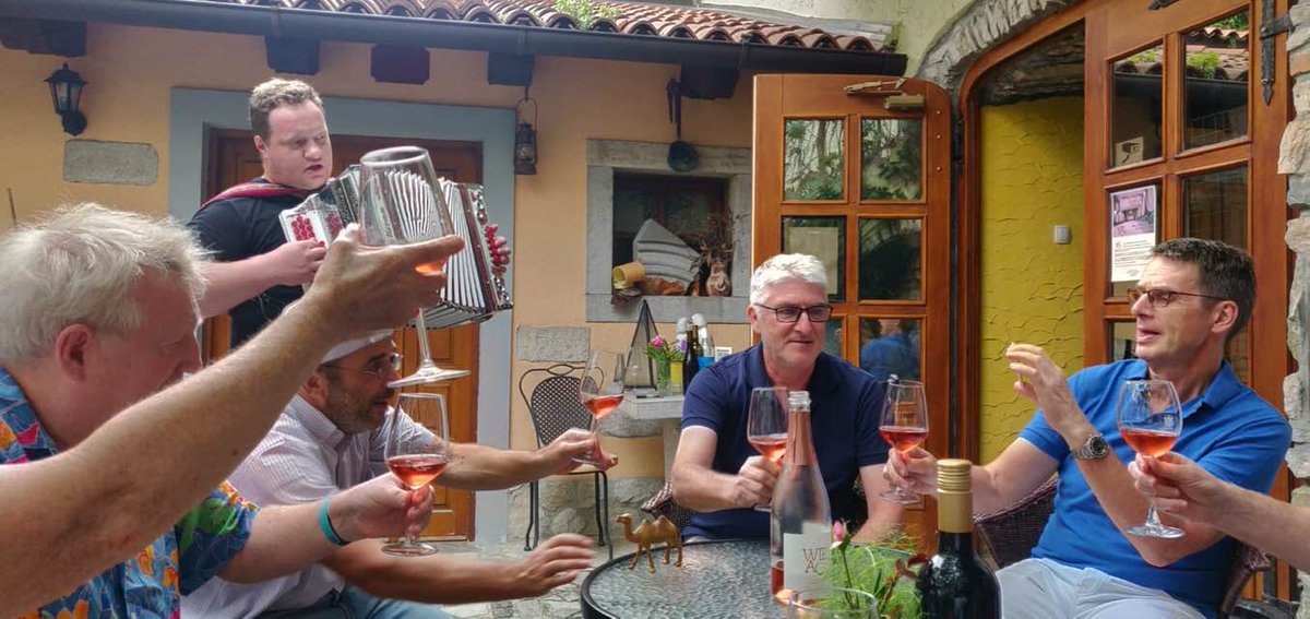 Did you know that last week Slovenia celebrated 'Slovenian Food Day'? It highlights the importance of locally-grown food and promotes self-sufficiency, pollination of bees and sustainability. All things we at On Foot firmly believe in! Read more here: bit.ly/2V6eHEQ