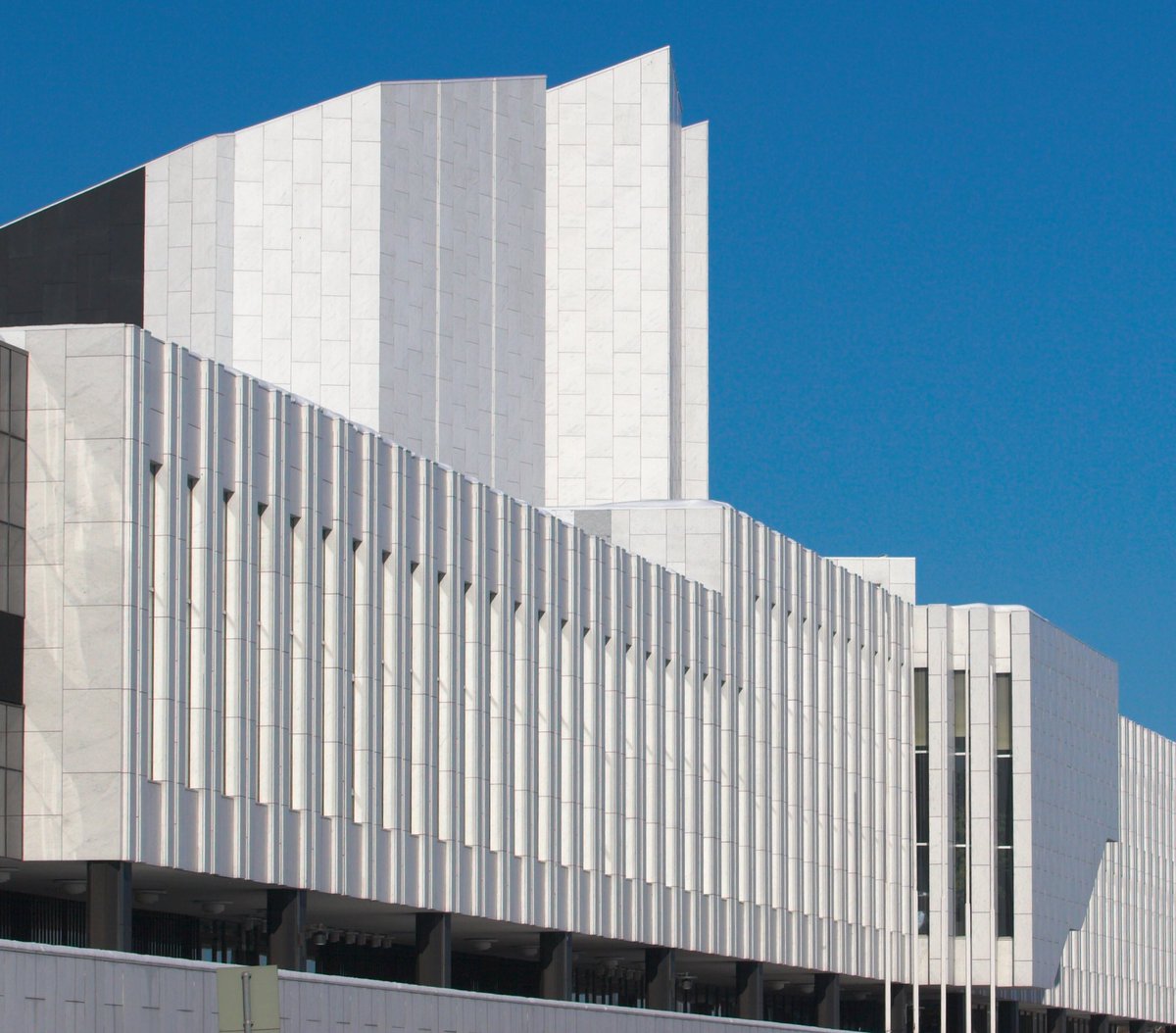 ArchiMaps's tweet image. Almost ready: our new #AlvarAalto #ArchitectureGuide will be available next month!
#Finlandiatalo, 1962, 1967-75
📷 Thermos CC BY 2.5
#finlandiahall #helsinki #helsinkiarchitecture #aalto #AaltoArchitecture #AaltoArchitectureGuide #AaltoArchimap @AaltoFoundation @AaltoUniversity