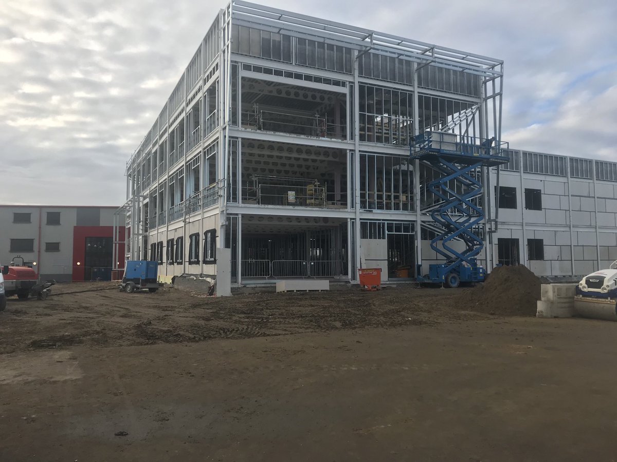 Week 1 in the CISIC building, progress has been amazing. Well done team. 👋🏻👋🏻👋🏻