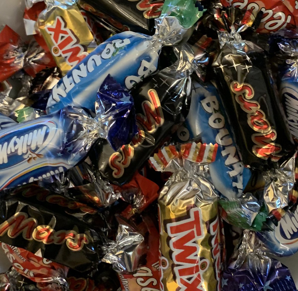 Yfielding's tweet photo. Mmm? Which one? #celebrations #chocolate #yum #stuffmyface #itsnearlychristmas https://t.co/Ty2uXRMWVL