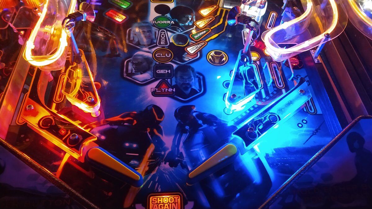 pinballbazaar's tweet image. Our plastic protectors from CPM come in a variety of colours, so you aren't locked into what we think looks great. You get to choose yourself. Sign up to our mailing list today to order yours when the site is live. bit.ly/2IdbcJY #pinball #pinballmachine #flippper