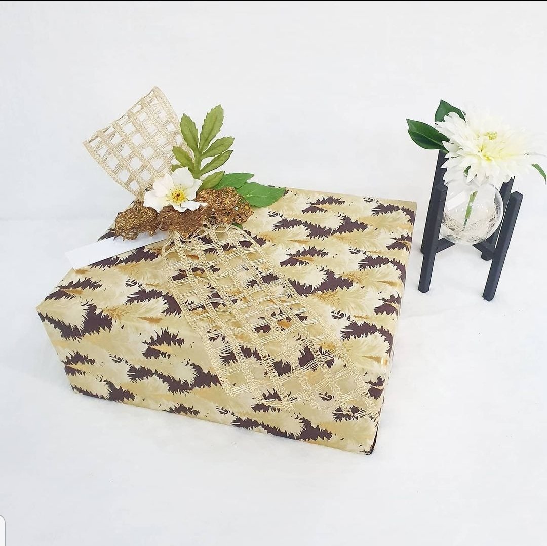 IskraAlexis's tweet photo. Birthday Love from a mum to a daughter ❤.
#IskraAlexis
#GiftsInAbuja
#GiftDesign
#GiftWrapService https://t.co/zHQ7BiWQYT