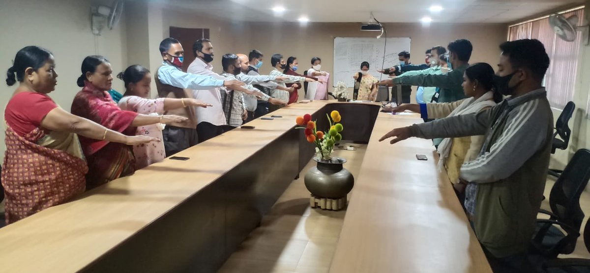 IIHTGuwahati's tweet photo. #samvidhandivas Press Information Bureau - PIB,  Government of India, DDNewsLive, @airalerts, @MIB_India 
Celebrating the Samvidhan Divas on 26.11.2020 to commemorate the adoption of the Constitution of Indian.. This is a Longest Constitution of India in the world https://t.co/vVrjXVQyG5