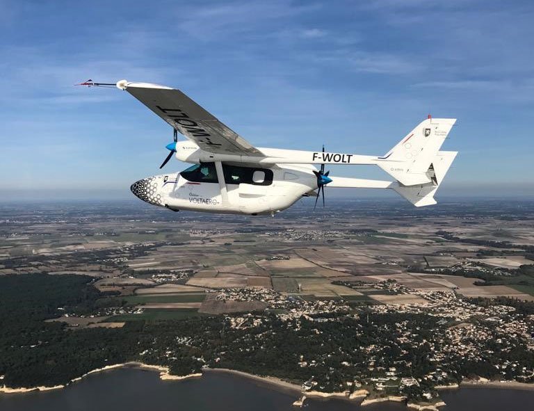 WingMagazine's tweet photo. French hybrid aircraft manufacturer @VoltAero is receiving generous funding from the European Innovation Council💰. Read more in #WingMag⏩⏩
https://t.co/I48MsnZwZw
#aviation #wingmagapp #aviationnews https://t.co/FOhCHCzHlC