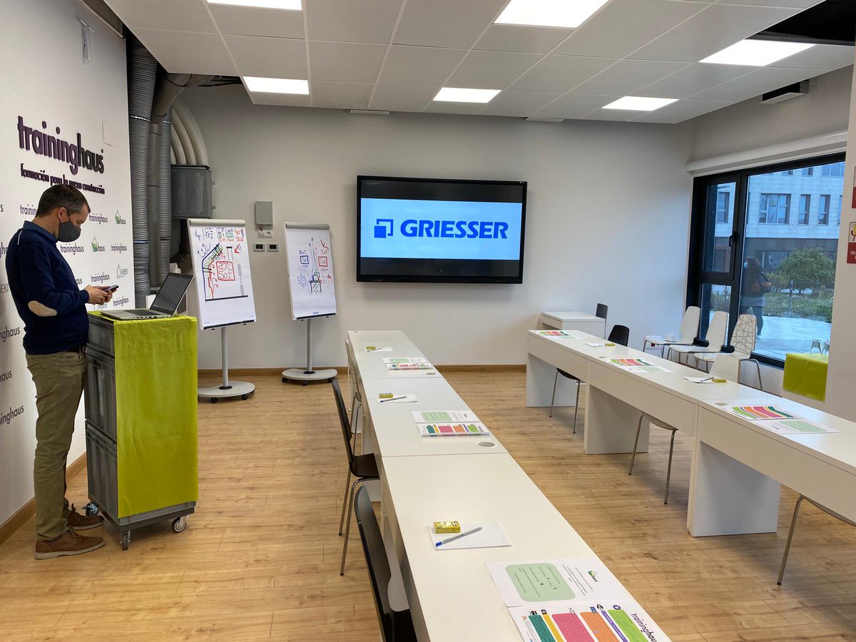 GriesserIB's tweet photo. Vamos a comenzar una jornada de formación con nuestro Partner #Griesser @on_haus sobre el Montaje de #Metalunic, #Lamisol #Solozip Box. En @traininghausfnc.

#ControlSolar #ProtecciónSolar #Confort https://t.co/hwJgRnQrSF