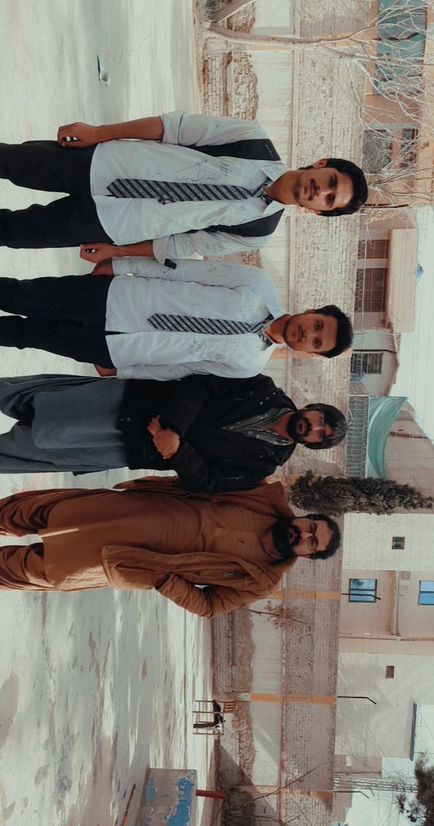 abdullahwardag0's tweet photo. Last day of schooL miss all my friends  jigers 💔😢
#friendship #friends #FriendsForever #jigers https://t.co/UvypOYf5QS