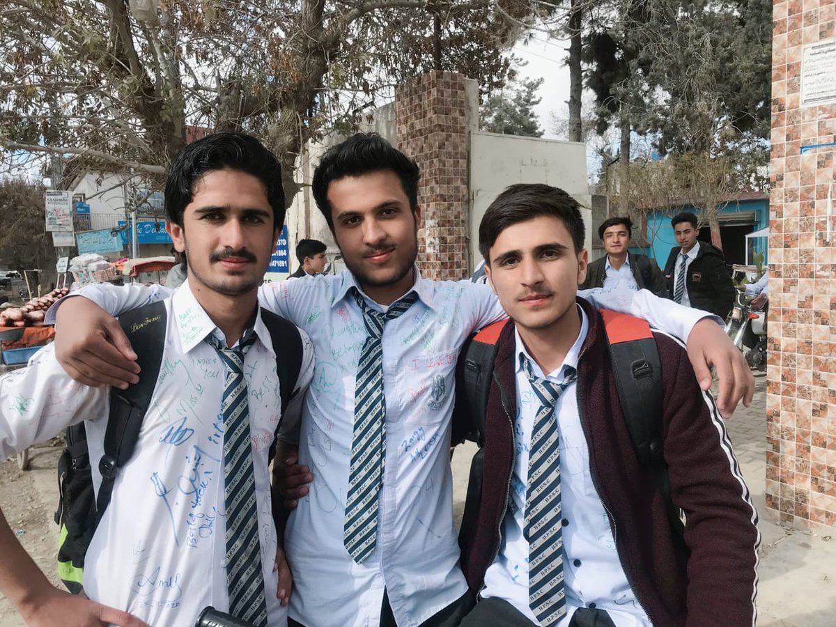 abdullahwardag0's tweet photo. Last day of schooL miss all my friends  jigers 💔😢
#friendship #friends #FriendsForever #jigers https://t.co/UvypOYf5QS