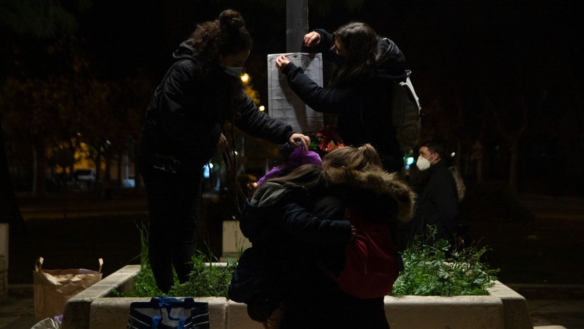 Esto es por las que lucharon por todas nosotras pero, también, por las que lucharán.

#NiUnaMenos #MachismoEsPandemia #25N