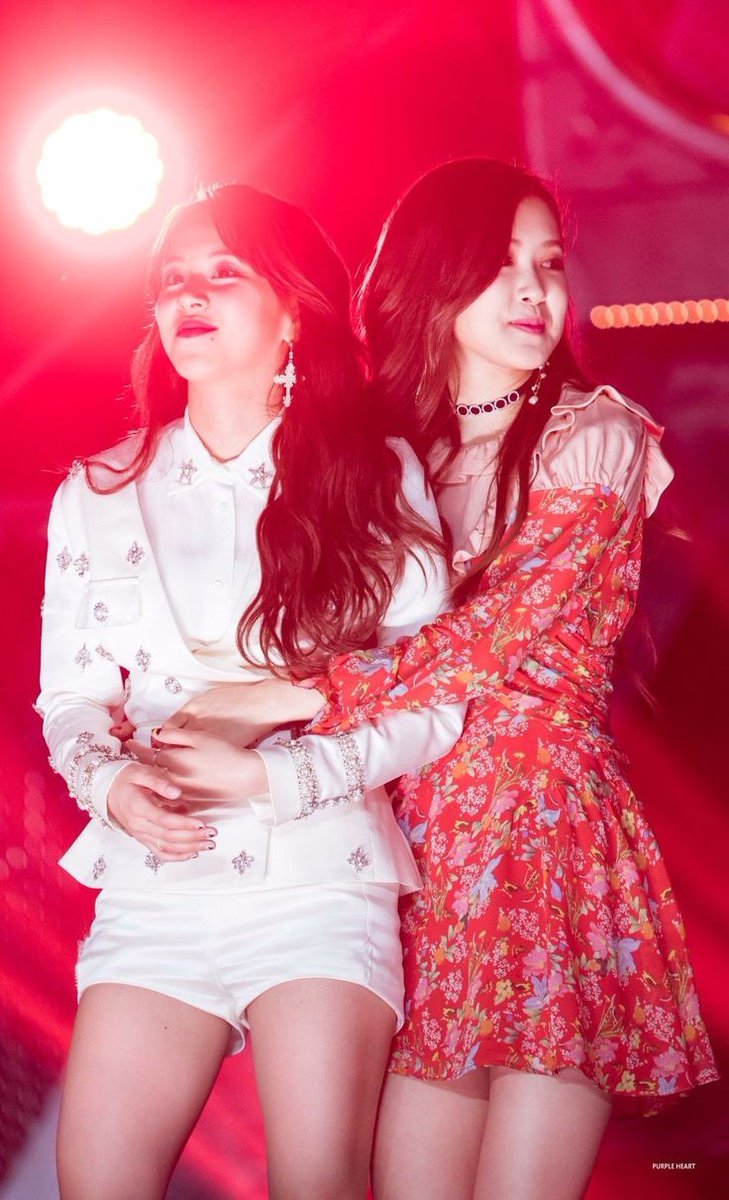 Momoguri14's tweet photo. Udah buat fans yang toxic stop memperburuk keadaan TWICEPINK🍭♥️

APAN RIGGED AWARD SHOW
TWICE DESERVING
BLACKPINK

🍭🍭🍭♥️♥️♥️ https://t.co/dSDBRVHM3b