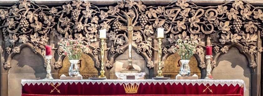howard_bowden's tweet photo. #AnimalsInChurches #NewTestamentInChurches “The True Vine” John 15:1-17 Reredos 1872 Thomas Earp #StEdmundsRoch Mk11 1st Reredos by Earp Rejected By A H Royds as resembling a fireplace resulting in court action costing Royds a additional £300 #Whoops Commissioned by Rev Gilbert https://t.co/1azl2PDiLz
