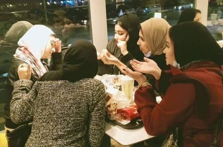 BentTebon's tweet photo. هو : نحبك💕🥺
هي: نصلي صلاة استخارة و نجاوبك🤪
صلاة الاستخارة😂👇🏻: https://t.co/8fxRkfoqSH