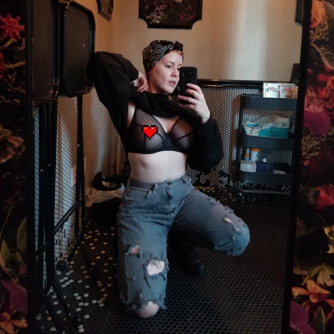 have you SEEN my tits??? well I want you to :) First subscriber promo on OF rn https://t.co/7xLs6vTcu8<a href="/tag/nudes"class="tags"><span>#nudes</span></a><a href="/tag/hornyjail"class="tags"><span>#hornyjail</span></a><a href="/tag/bigoltiddies"class="tags"><span>#bigoltiddies</span></a><a href="/tag/sexytwitter"class="tags"><span>#sexytwitter</span></a>