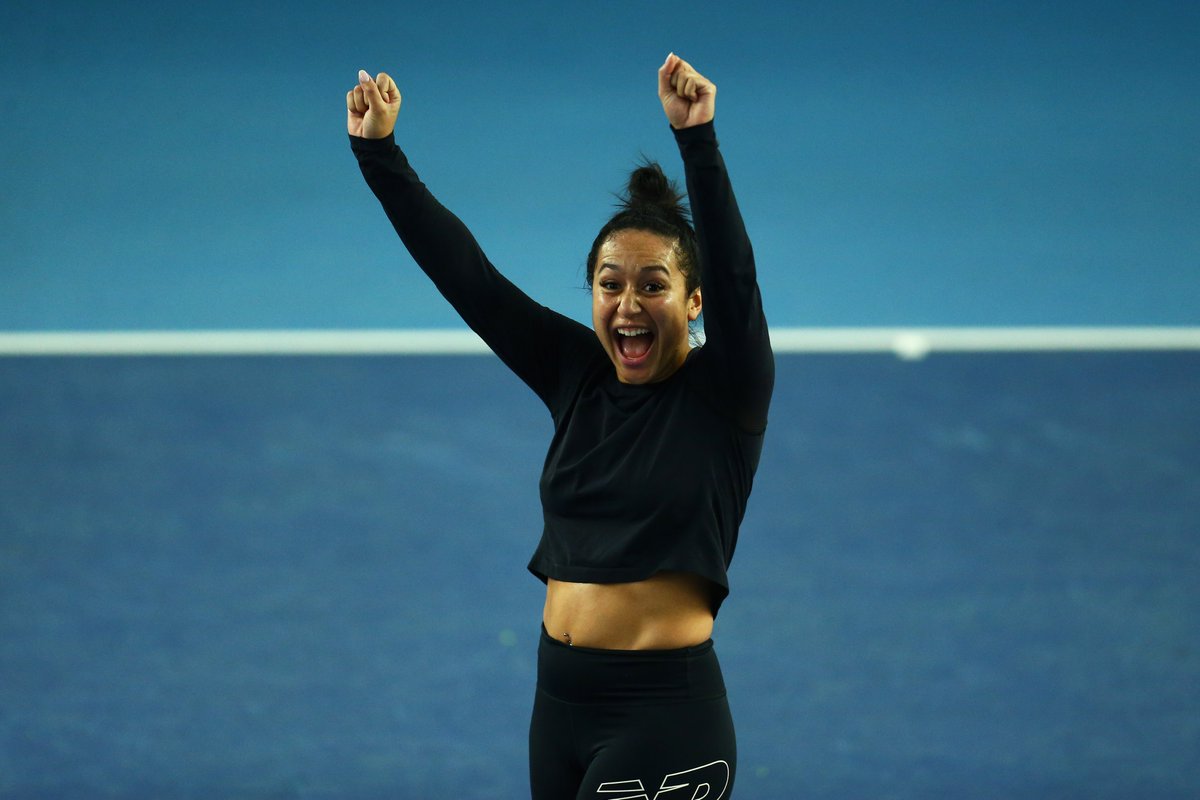 Hands up if you love tennis ๐โโ๏ธ
#BackTheBrits ๐ฌ๐ง @HeatherWatson92 https://t.co/XTogOTNErm