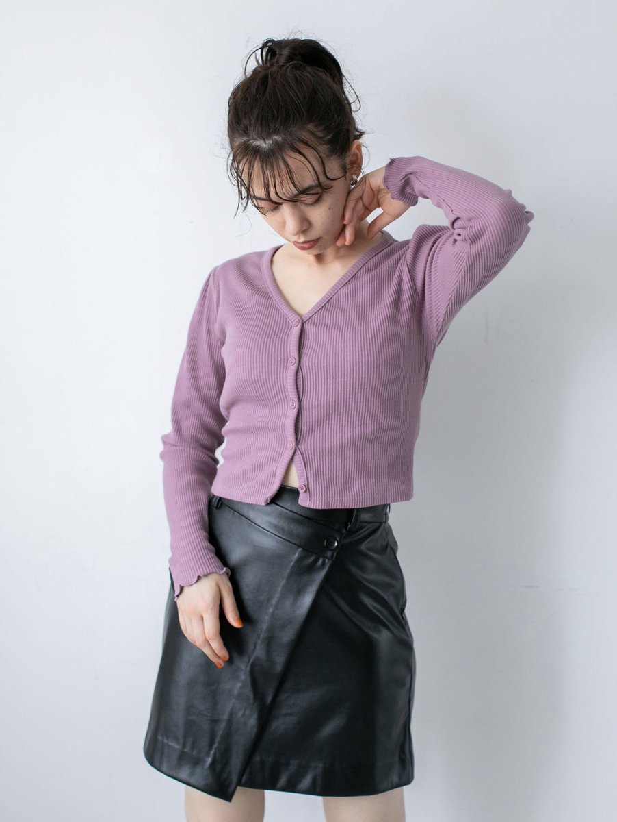 NiCORONofficial's tweet photo. 【Thank you sale!!】

blackはフェイクレザーでちょっぴりcoolに🖤

ラップミニスカート
¥5,390 → ¥2,695 tax in【50%OFF】
color black / camel
size FREE

皆様に感謝の気持ちを込めてNiCORON Thank you SALE!!
対象のitemが50%OFF❤︎

▼check
https://t.co/UZz3c2ZdtW https://t.co/YMZE1OpdLa