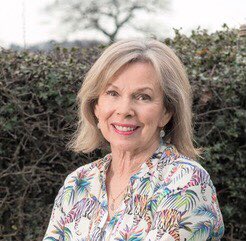 Breaking news! Just announced on the Buzz show with <a href="/ChrispLOL/">ChrispLOL2</a> 
<a href="/MrColinOwen/">ᑕOᒪIᑎ OᗯEᑎ</a> .... We’re absolutely delighted that award winning presenter <a href="/SusieMathis/">Susie Mathis</a> has just announced that she will be joining <a href="/wfm972/">Wythenshawe FM Radio (97.2FM), DAB & Smartspeaker</a> to present “That Friday Feeling with Susie” 12 -2pm starting Friday 4th Dec