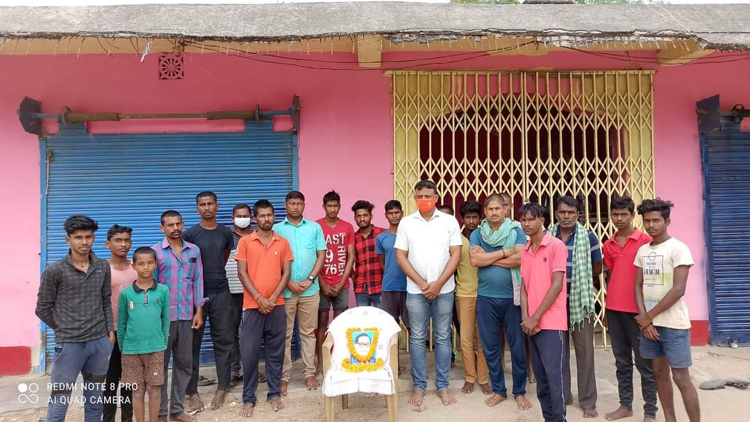 mallick_udaya's tweet image. ଆଜି &quot;ସମ୍ବିଧାନ ଦିବସ&quot; ଉପଲକ୍ଷେ ଭାରତରତ୍ନ ବାବାସାହେବ ଆମ୍ବେଦକର ଙ୍କ ପ୍ରତିମୂର୍ତ୍ତି ରେ ବାସୁଦେବପୁର ନିର୍ବାଚନ ମଣ୍ଡଳୀ ବିଜେପି ତରଫରୁ  ପୁଷ୍ପମାଲ୍ୟ  କରି ଶ୍ରଦ୍ଧାଞ୍ଜଳି ଅର୍ପଣ କଲୁ ।
#Sambidhandiwas
@dpradhanbjp @bdobasudevpur @manasmitak @DrLekhaShree @SamirMohantyBJP @tankadharbjp