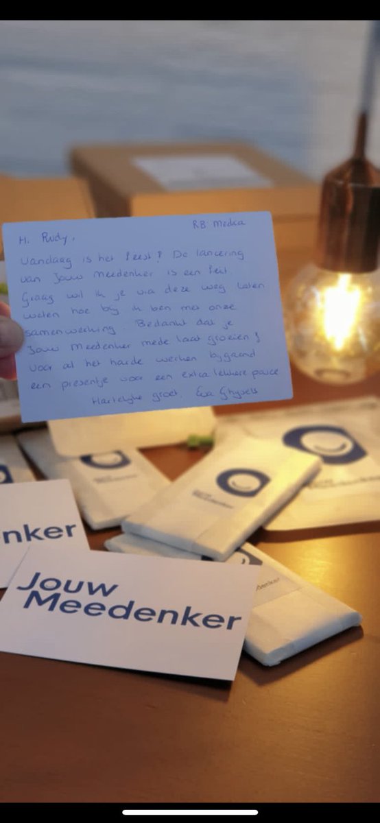 Sinterklaas kwam vroeg dit jaar! 🍫

Chocolade en een kaartje om het gehele team van RB-Media te bedanken voor het ontwikkelen van de nieuwe maatwerk website van Jouw Meedenker.

Eva, jij bedankt voor de fijne samenwerking en veel succes!