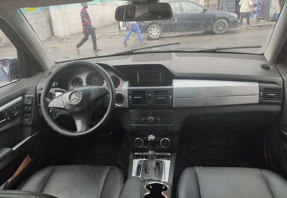 vershauto's tweet photo. New whip alert 
Brand:- Mercedes-Benz 
Model :- GLK 
Year :- 2010
Condition:- neatly used 
Transmission:- automatic 
Price :- 4,000,000
Location:-ikeja,Lagos. 
Contact(call or WhatsApp):-09025251789
#ikejacars #vershautos #vershcars #vershcleancars #trusteddealership https://t.co/Oe0s5V19eI