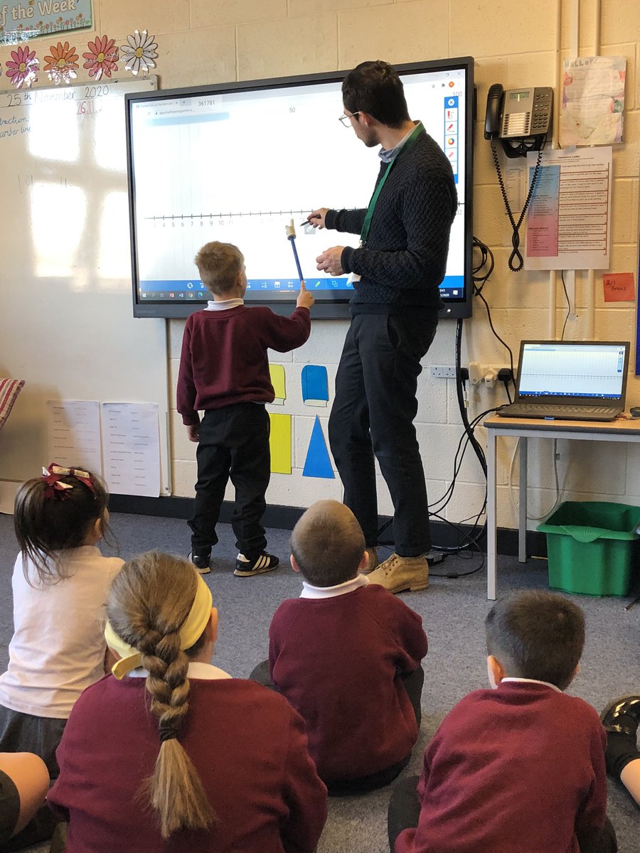 MrsEvansMLP's tweet photo. Year 2/3 have loved working in their groups to subtract on a number line in different ways! They are brilliant at it! #humannumberline @MrScarrMLP https://t.co/pHhOhJISlu