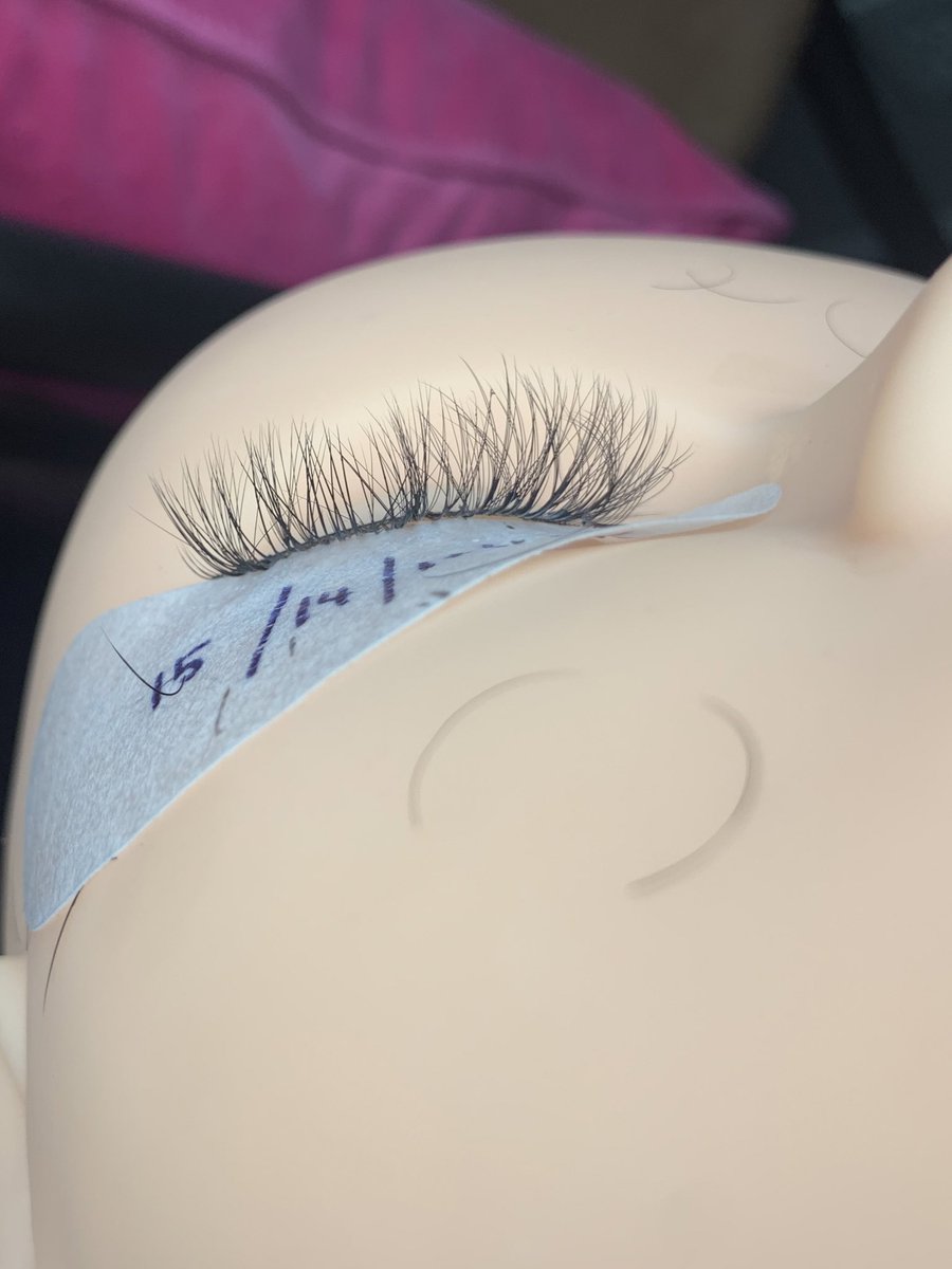 97Esthetics's tweet photo. 3:12 am and I am practicing my fanning on my mannequin. Volumes are definitely coming soon. 😍😍😍 https://t.co/pKD5qr3H5A