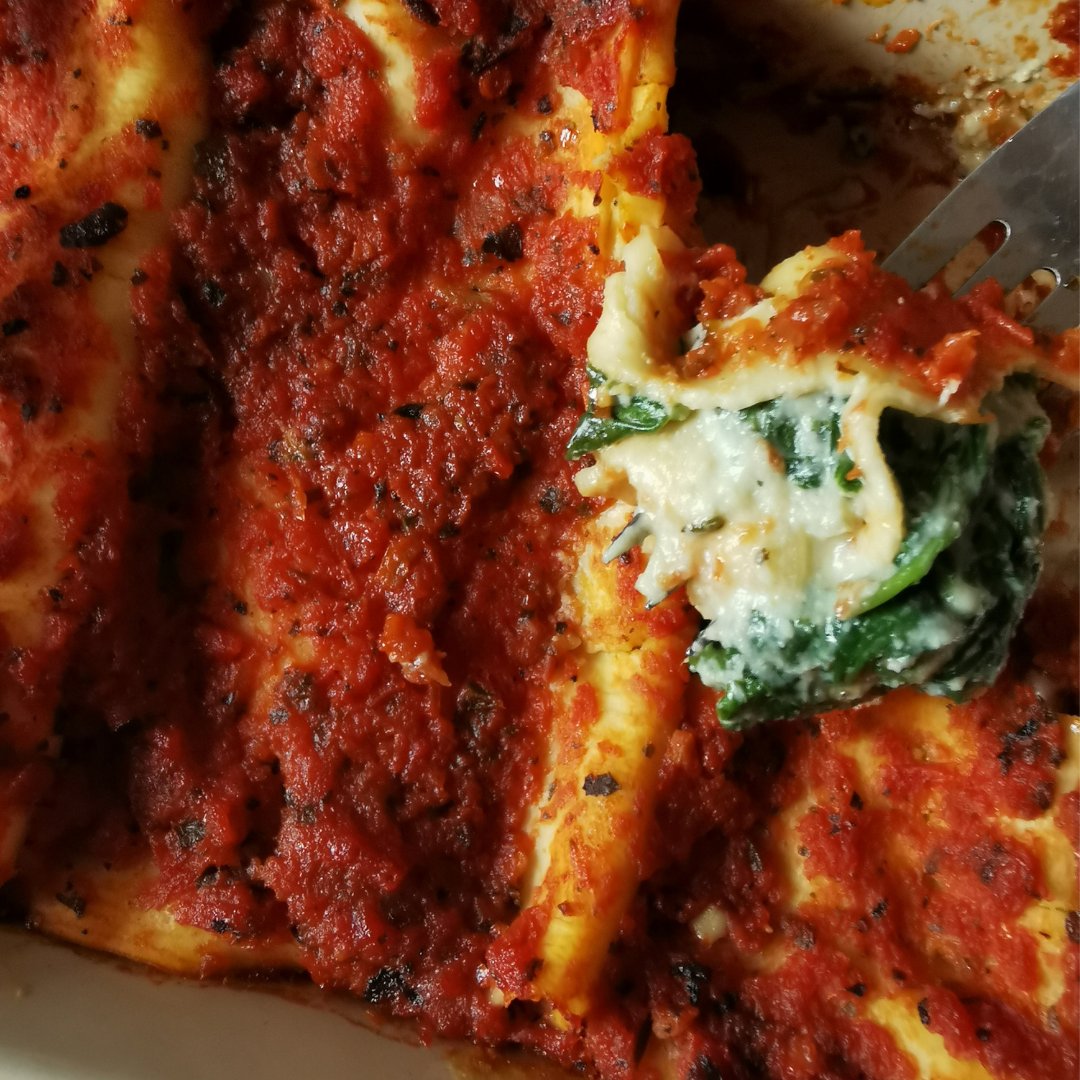 thensvvegan's tweet photo. Spinach 'ricotta' cannelloni-ish😁 #vegan #veganrecipes https://t.co/kf4pNE0kVI