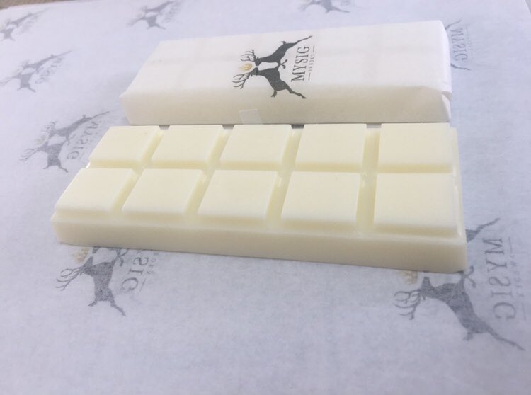 mysigcandles's tweet photo. Say goodbye to plastic packaging!

New look Wax Melts coming soon. 

Wax melts melt quickly, filling the room with fragrance in minutes. 

#EcoFriendly #WaxMelts https://t.co/PXUSLreoo8