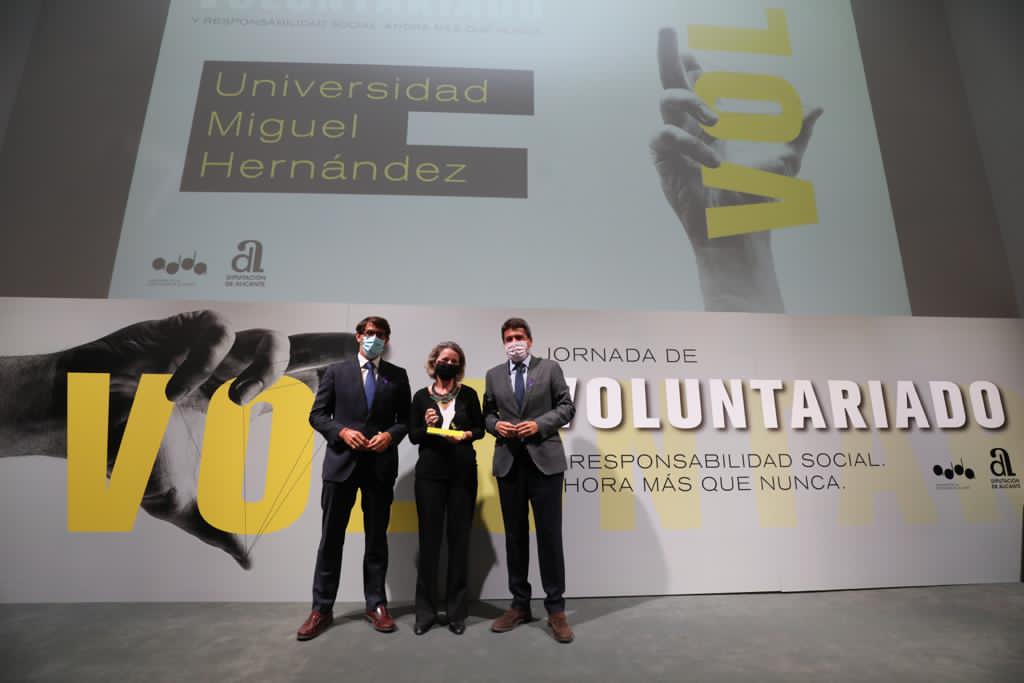 #NOTICIA 💥 El Portal de #MecenazgoUMH ha sido reconocido por la @dipuAlicante por su implicación en la lucha contra el #Covid19 💪🙌
¡GRACIAS A TODAS LAS PERSONAS QUE LO HAN HECHO POSIBLE! ♥🤩👏 https://t.co/nuEHQchlGk https://t.co/FZDbeY8IEX