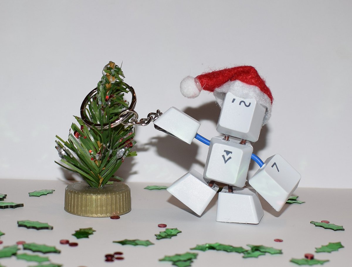 MarkandDebz's tweet image. Looking for something a little different for xmas gifts? #howitfelt &amp;amp; #computED are selling little treats! @SuperMarketSCT 
Get all your small business and artists shopping needs here.supermarketevents.com/christmasmarket...
Or come to our online workshop!
supermarketevents.com/.../how-it-fel…...