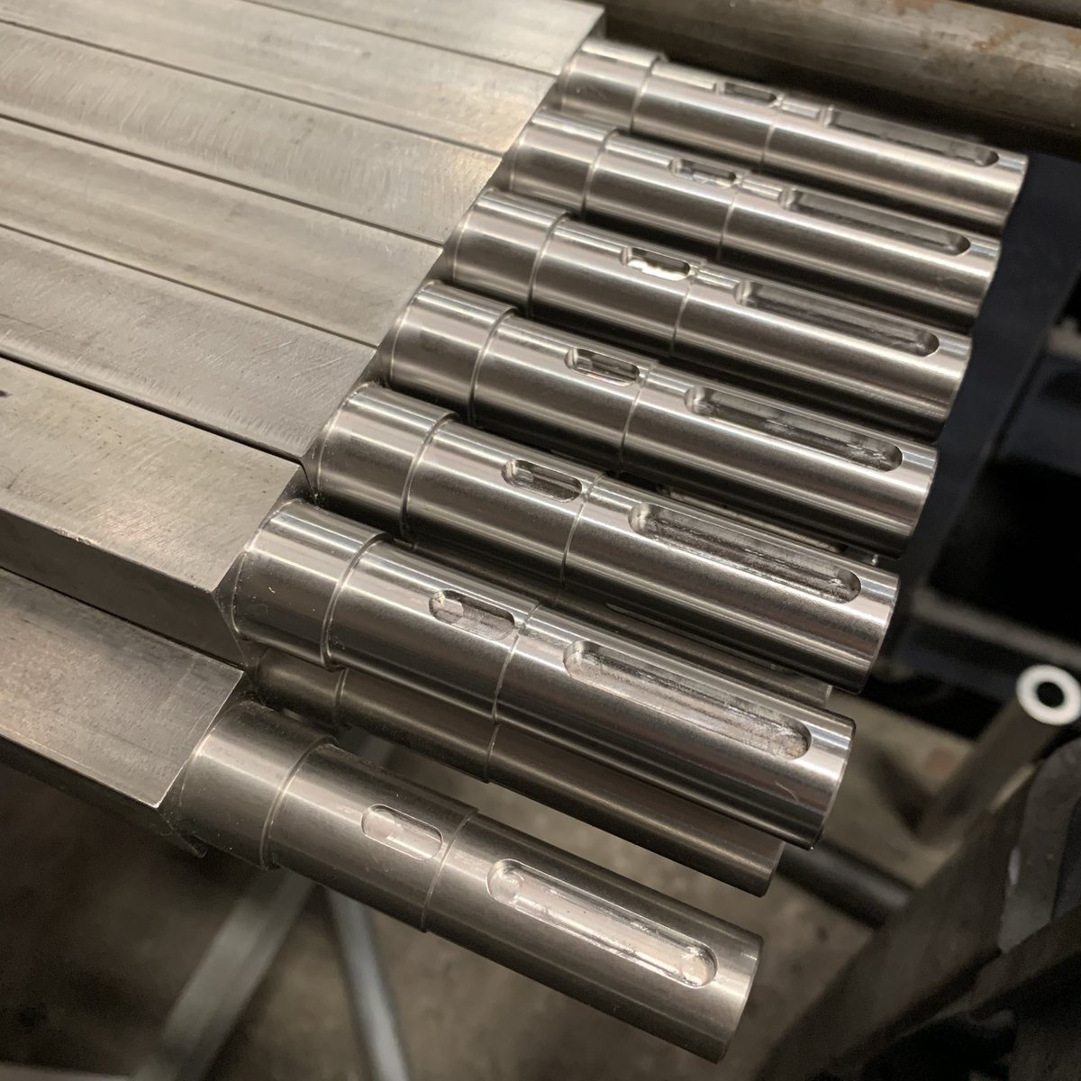 KV_Rol's tweet photo. Plenty of OEM rollers &amp; engineering solutions being manufactured here today at KV Rollers - https://t.co/OHdUTqsjbR  #kvrollers @KV_Rol #rollers #engineeringsolutions #ukmanufacturing #engineering #gears #specialistcomponents #engineeredparts #cncmachined #OEM https://t.co/CgwLMvrs9u