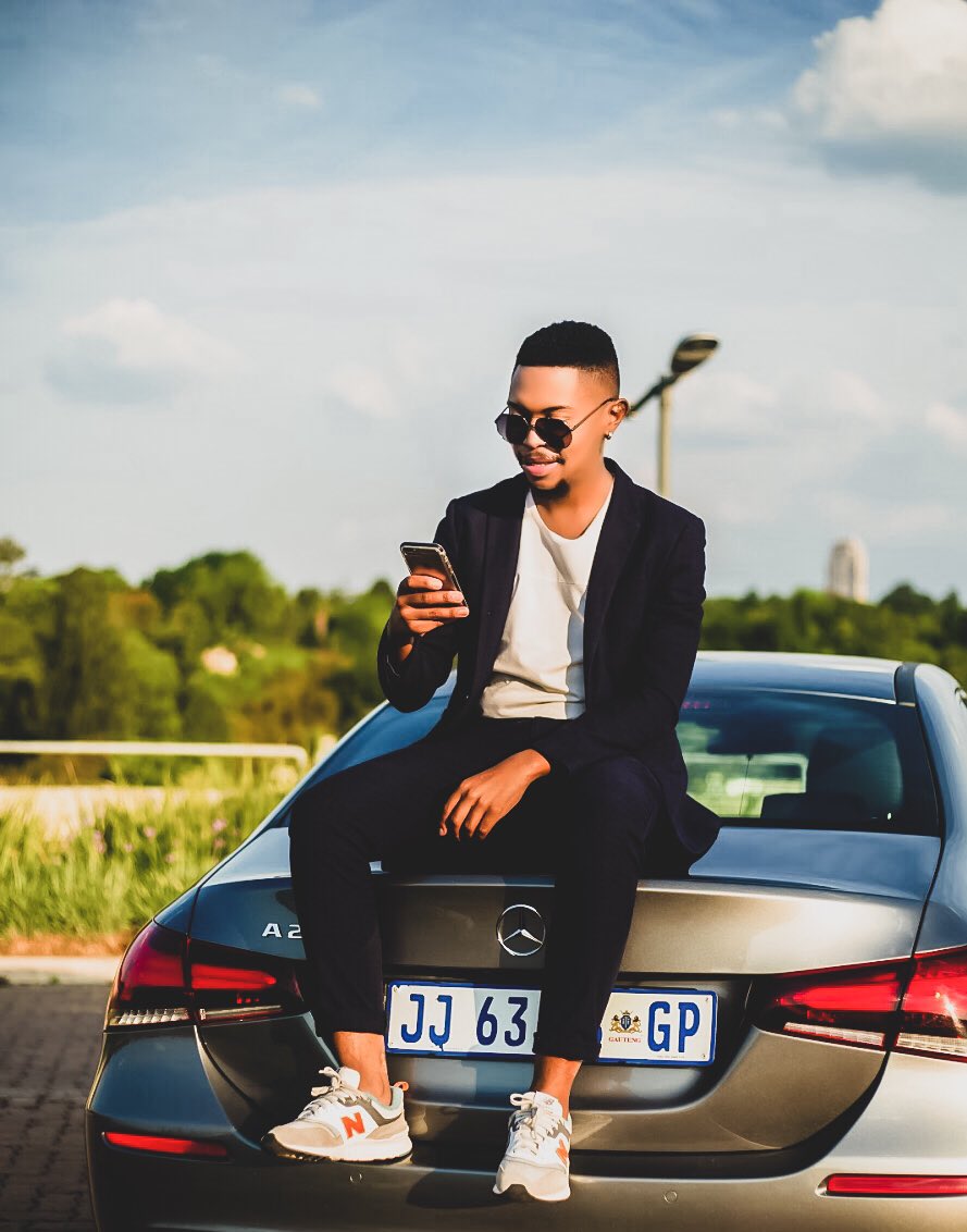 Fizicss's tweet photo. King Price Insurance was in its bag when it created the #Chilli cover: a car insurance solution designed for people who don’t drive much...like me.
You simply pay-as-you-go. 😁🙌🏾👌🏽🚗🔥
#Ad
#PayPerK
#DriveLessPayLess https://t.co/DlkLJvew5Z