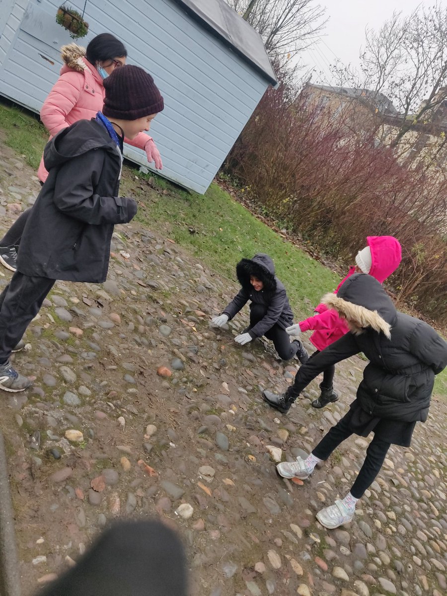 bhatti_nazish's tweet photo. #Primary45 were creating stills #Drama today! We explored the importance of #position and #expression when creating still. We had lots of fun but it was slightly more difficult than we expected because we love to talk!π
@StAlbertsG41 https://t.co/p11CRLJ3MI