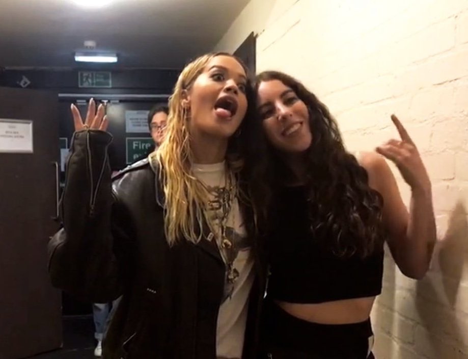 fentyyora's tweet photo. happy 30th bday to the love of my life🤍🤍🤍🤍🤍 miss u so bad @RitaOra https://t.co/nvi6V9bxRY