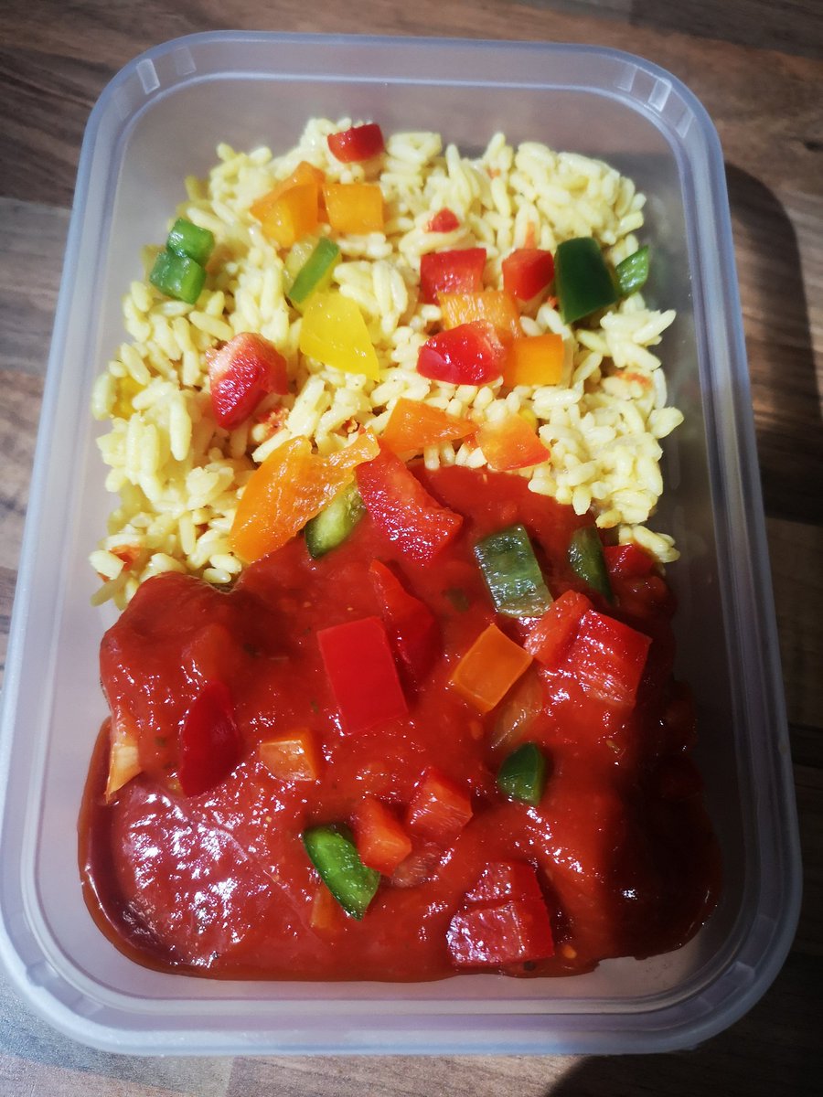 platters_Foods's tweet photo. Some of today's specials ❤️ jalfrezi chicken wedges 😋 nandos chicken with rice or noodles chicken satay skewers, and bbq chicken with rice 😍❤️.. Check out our Instagram for new foods, details and competitions 😘😍👌 @platters2020 ❤️ https://t.co/TV0Q3ProYr