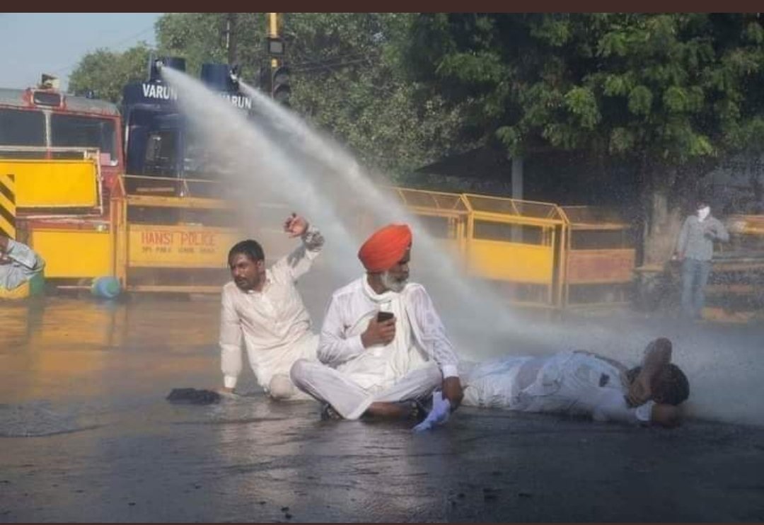 vijay_deependra's tweet photo. ना किसान रुकेगा..!!
ना किसान डरेगा..!!
#जय_जवान_जय_किसान 
#किसानों_दिल्ली_चलो https://t.co/ZYotbrCXC5