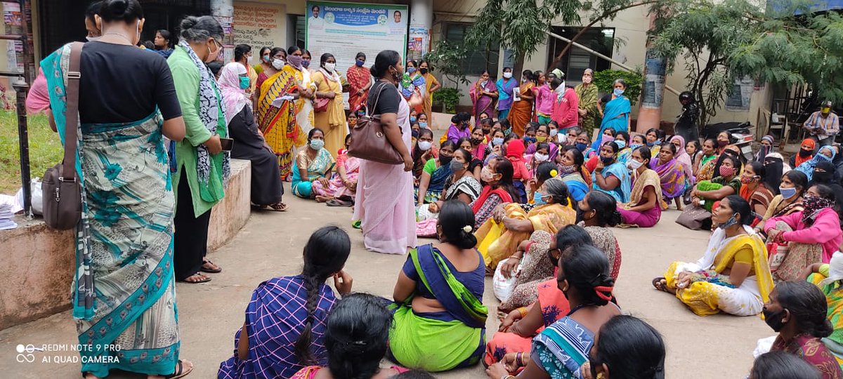 napmindia's tweet image. NAPM supports the demands of lakhs of domestic workers from across the country who are demanding dignity, fair wages, work security, lockdown compensation and occupational benefits. Oppose the regressive #LabourCodes2020. Pics from Sr. Lissy, Telangana DWU. 
#MazdoorKisanStrike