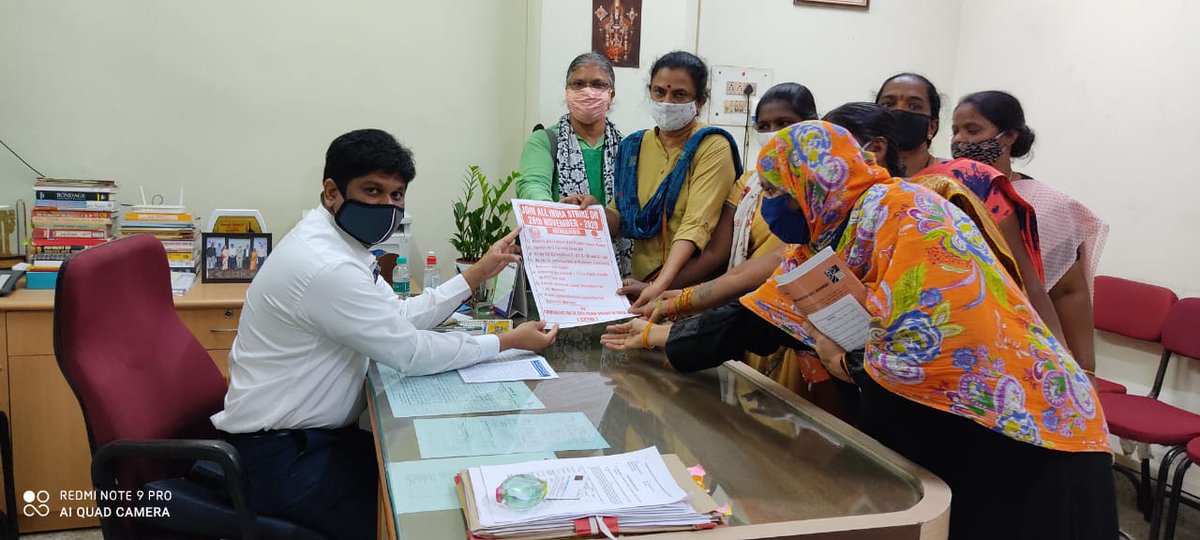 napmindia's tweet image. NAPM supports the demands of lakhs of domestic workers from across the country who are demanding dignity, fair wages, work security, lockdown compensation and occupational benefits. Oppose the regressive #LabourCodes2020. Pics from Sr. Lissy, Telangana DWU. 
#MazdoorKisanStrike