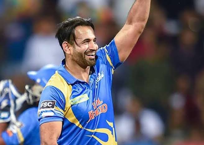 Been a lover of his bowling in the past and as a fan of the sport, wish him a speedy recovery. Hope he plays the remainder of the tournament. The chap desperately wanted to prove a few people wrong. π https://t.co/PqiJyXuiZu