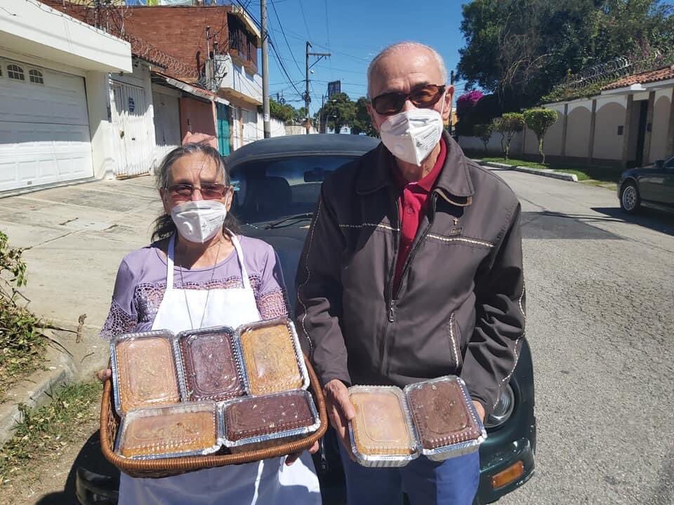 Cuakmug's tweet photo. Siempre me ha gustado twitter por qué siento que la información se viraliza incluso más, vi esto en Faceboook, si pudieran y está en sus bondadosos corazones colaborar, dicen que hacen panitos una semana si y una no. Y se ubican en zona 11 mariscal 💕🙌🏻 https://t.co/472iaJANrF