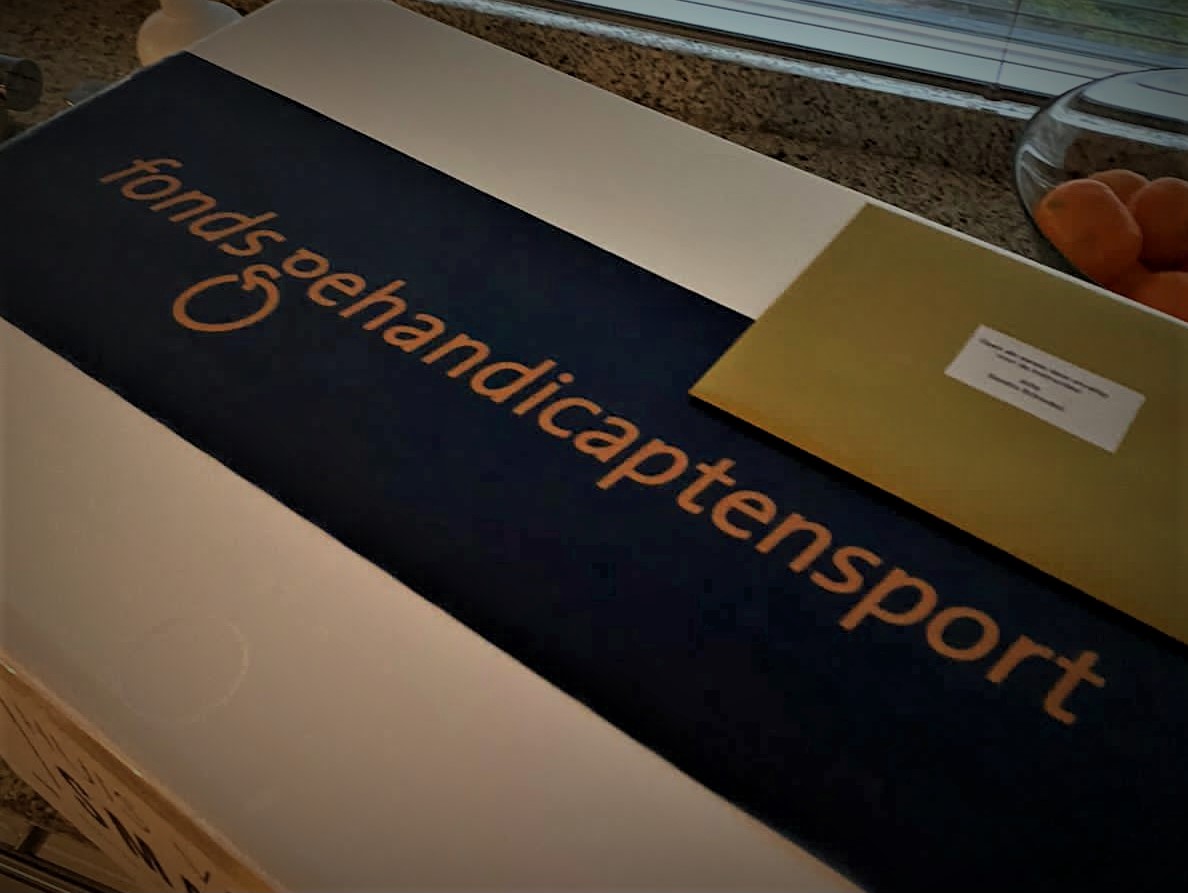 fondsGsport's tweet photo. Nog een uur tot Het Grootste Diner van Nederland van start gaat. De dinerboxen zijn inmiddels bij alle gasten afgeleverd, de spanning stijgt... 🍽️�� #GrootsteDiner https://t.co/0aFxLhOBDs