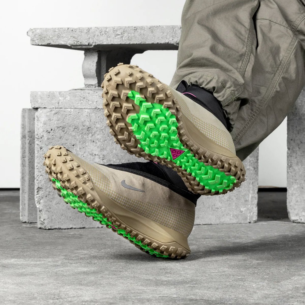 Nike ACG Mountain Fly GORE-TEX 'Khaki 